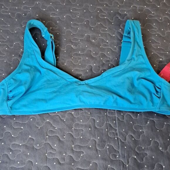 Xhilaration Blue swim top size XL NWT - Picture 1 of 4